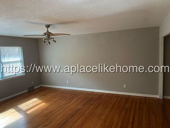 2nd image of 4523 Madison Ave APT 4