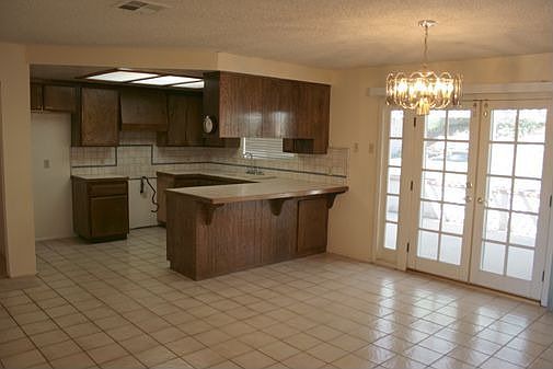 4th image of 1235 Piedmont Dr