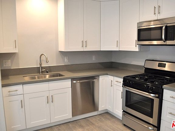 4th image of 505 N Kenwood St APT 1