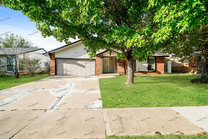 404 W Austin St