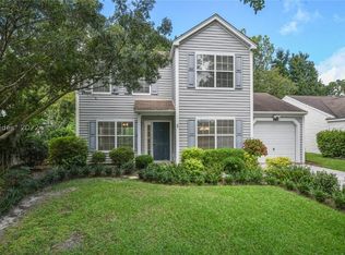 679 Farm Lake Dr, Bluffton, SC 29910