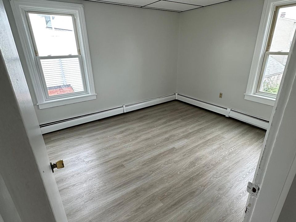 1st image of 98 Japonica St Floor 2