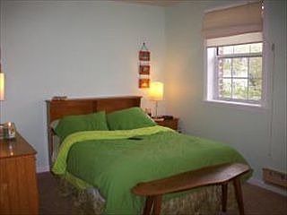 3rd image of 139 Stonehouse Ln