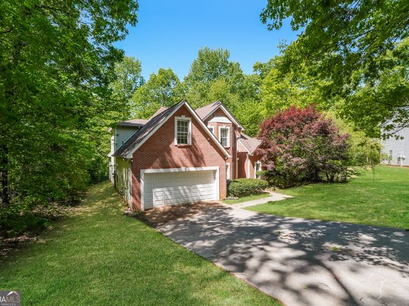 205 Huntwood Ct, Ellenwood, GA 30294