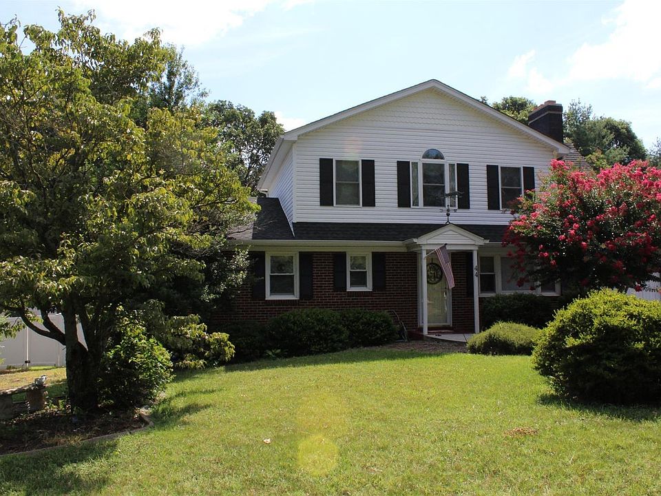 1st image of 44 Oakdale Cir