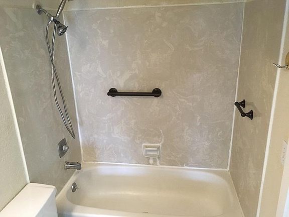 5th image of 22334 6th Ave S #22334