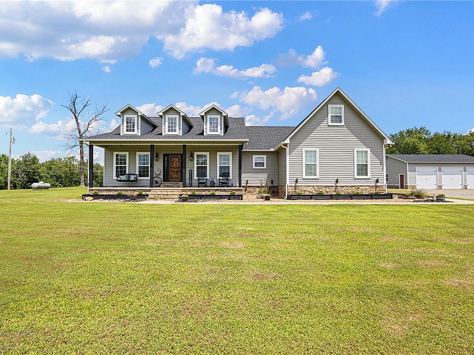 1st image of 292 Water Falls Ln