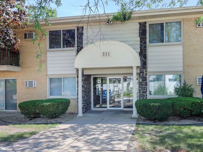 531 Carlysle Dr APT 2, Clarendon Hills, IL, 60514