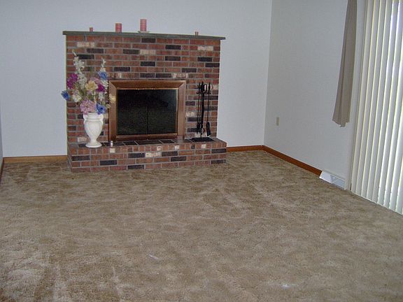Family Room w/fire place
