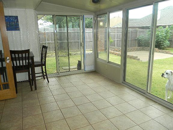 5th image of 2716 SE 94th St