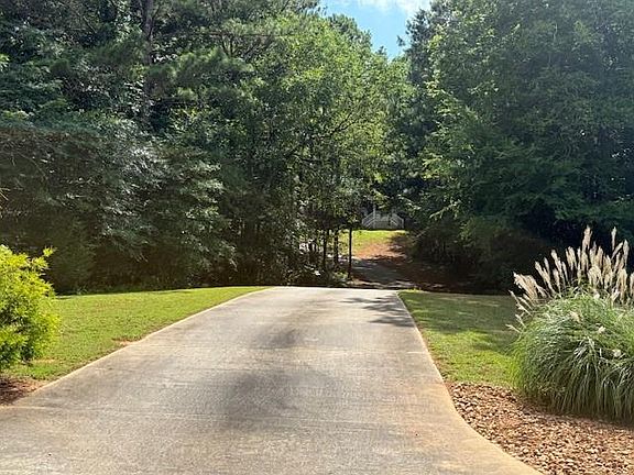 3rd image of 1130 Irish Hill Dr