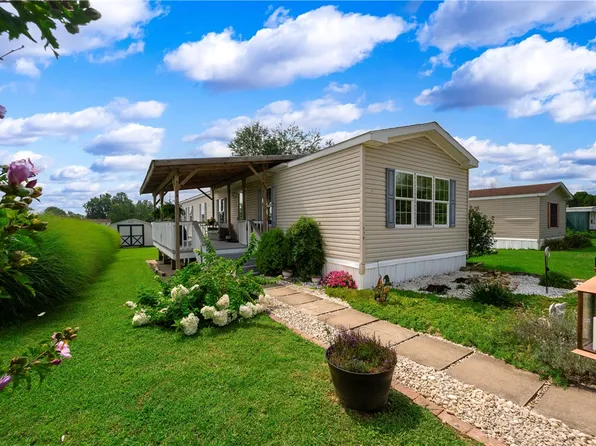 170 Rolling Valley Ln, Butler, PA 16001