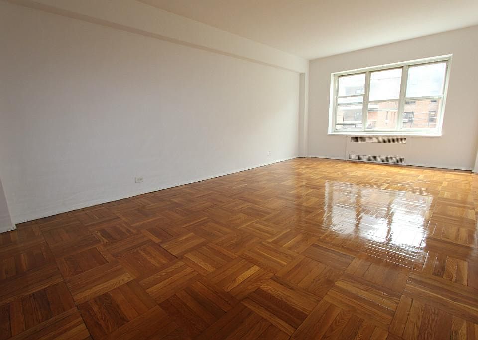1st image of 10106 67th Dr APT 1E