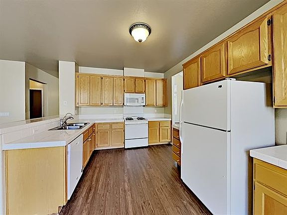 4th image of 7829 Blue Eagle Way