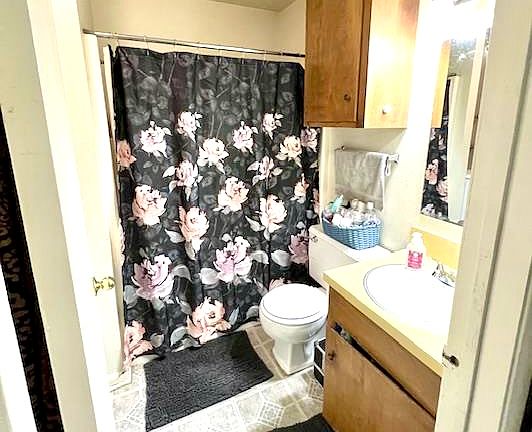 5th image of 701 Llano Pl
