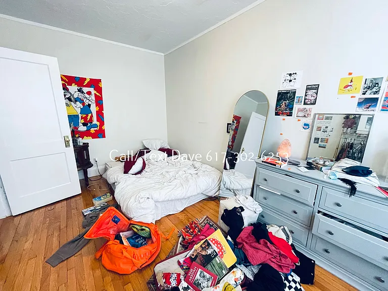 127 Sutherland Rd #J — Photo 6