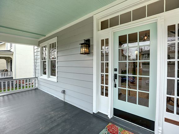 4th image of 3018 Griffin Ave