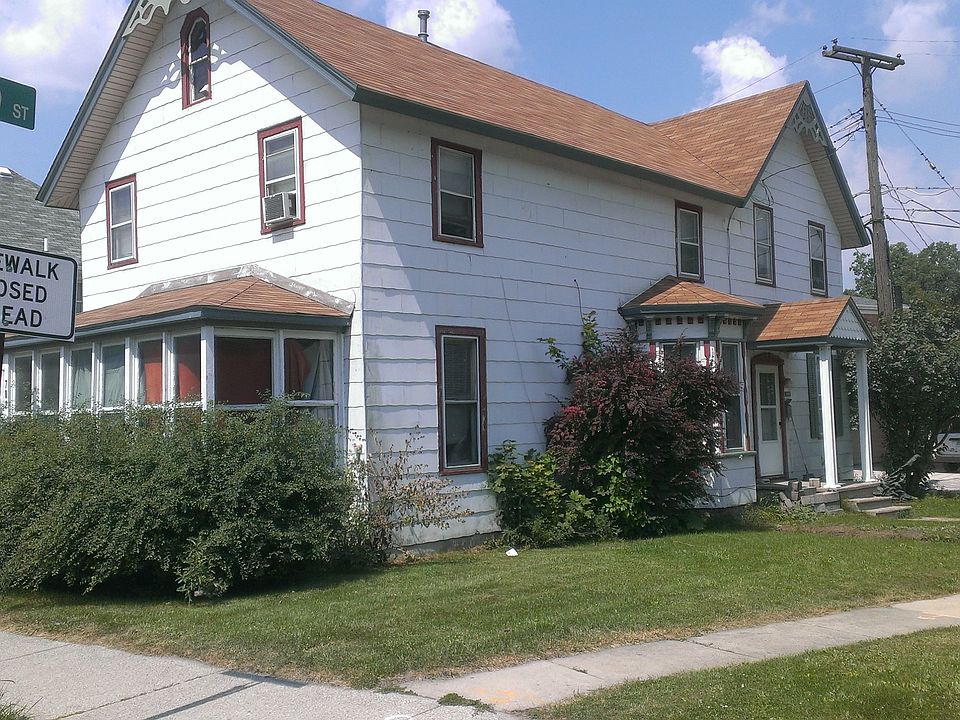 702 West Front & 216 Island