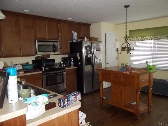 5th image of 625 Wyndhurst Dr