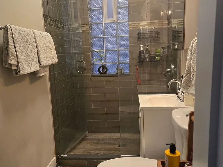 1810 N Paulina St — Photo 13