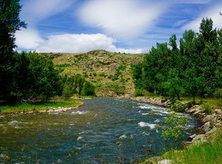 28 Lovers Ln, Absarokee, MT 59001