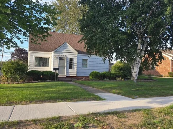 30644 Pardo St, Garden City, MI 48135