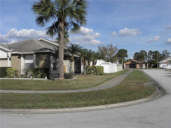 2nd image of 3215 Moccasin Dr
