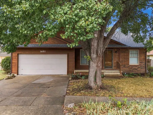 1651 S Willow Oak St, Wichita, KS 67230