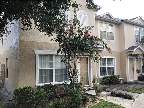 3rd image of 301 Wilton Cir