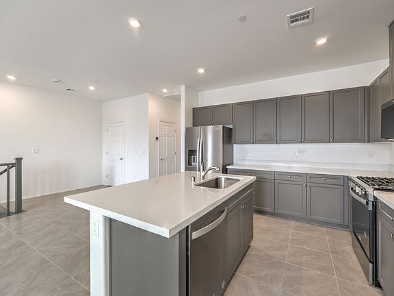 5th image of 1180 Ammonite Ave