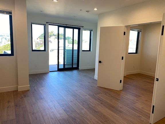 5th image of 878 Rhode Island St #2