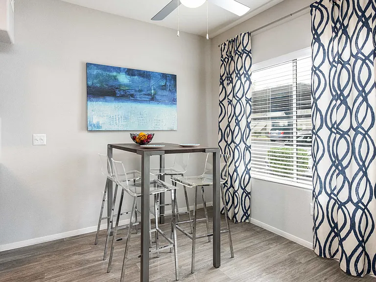 Ventana Canyon Apartments — Photo 5