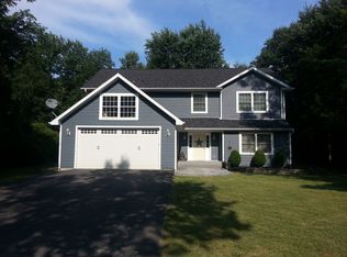 46 Derrick Von Brummel Cir, Athens, NY 12015