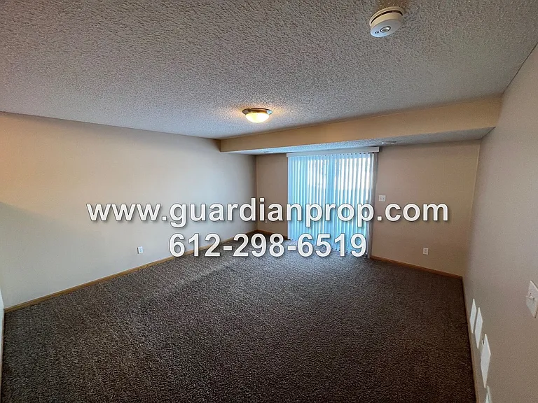 3431 Century Dr — Photo 7