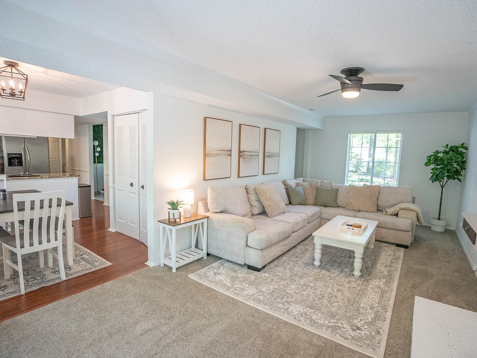 3 bed, 2.5 bath, 1670 sqft, $2,400 — Photo 2