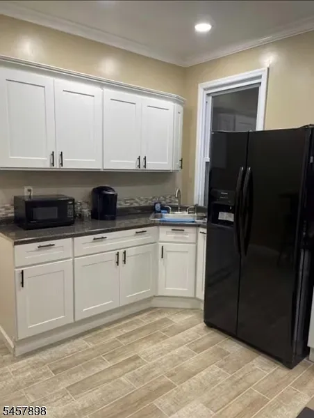 3 bed, 2.0 bath, 1000 sqft, $2,900 — Photo 4