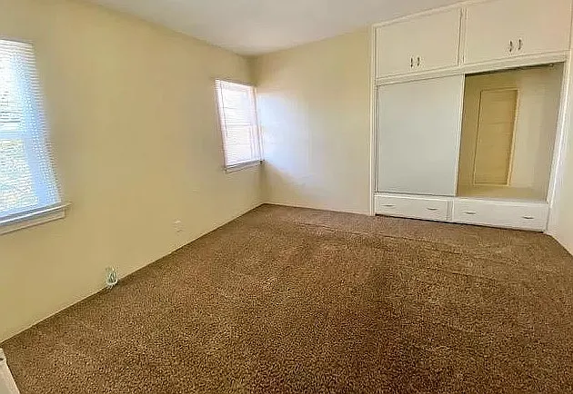 1835 Daisy Ave — Photo 4