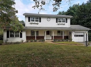 286 N Little Tor Rd, New City, NY 10956