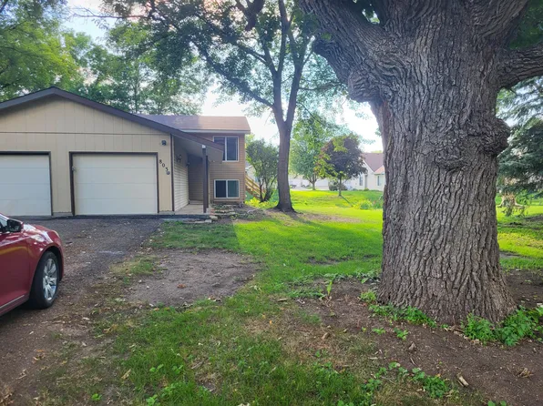 803 1st Ave NW #803, Buffalo, MN 55313