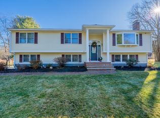 29 Woodpark Cir, Lexington, MA 02421