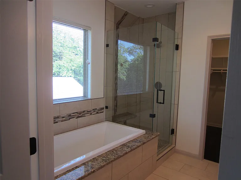 5305 Duval St #A — Photo 20