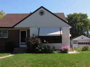 2910 S 94th St, West Allis, WI 53227