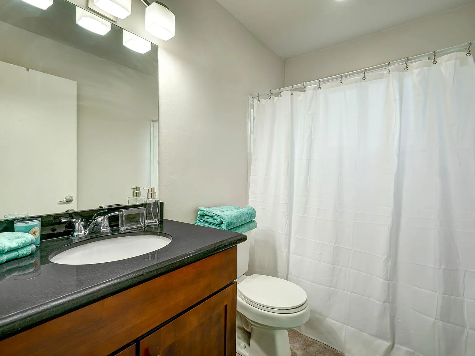 2 bed, 750 sqft, $2,395 — Photo 3