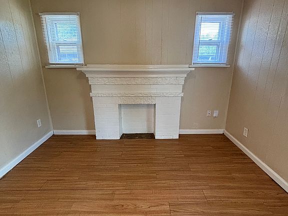3rd image of 3932 E Admiral Ct