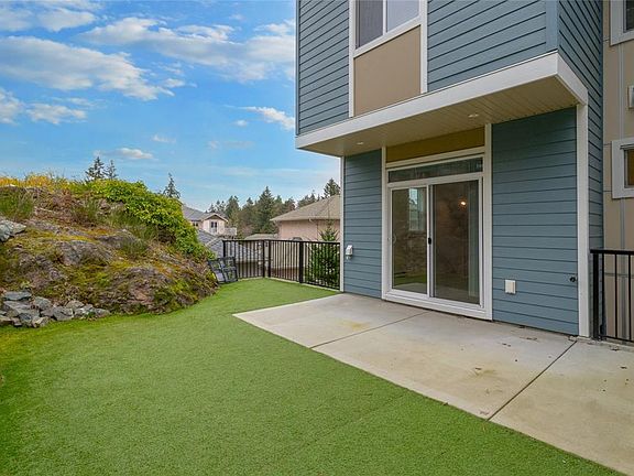 2nd image of 629 Selwyn Close #629