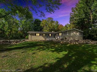 74181 McKay Rd, Romeo, MI 48065