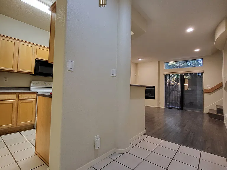 4211 Pitt St NE — Photo 7