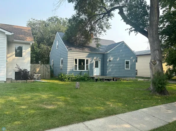 213 Morrison St, West Fargo, ND 58078