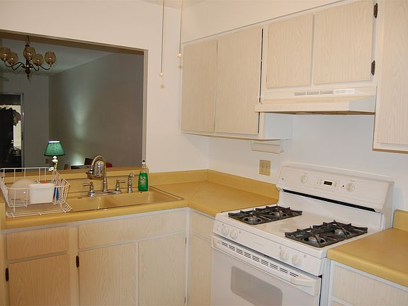 4th image of 1444 Mission Dr W