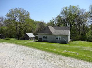 101 Brook St, Mitchell, IN 47446